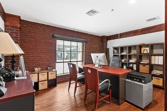 1121 E Twiggs St, Tampa, FL à louer Photo intérieure- Image 1 de 6