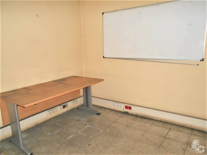 Industriel dans Yunquera de Henares, Guadalajara à vendre - Photo du bâtiment - Image 2 de 5