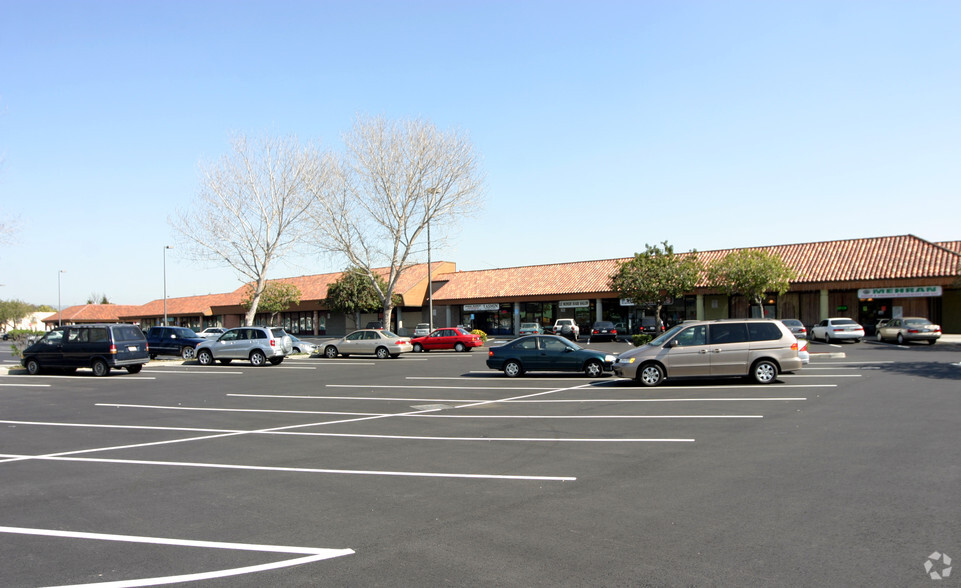 39945 Balentine Dr, Newark, CA for lease - Building Photo - Image 3 of 9