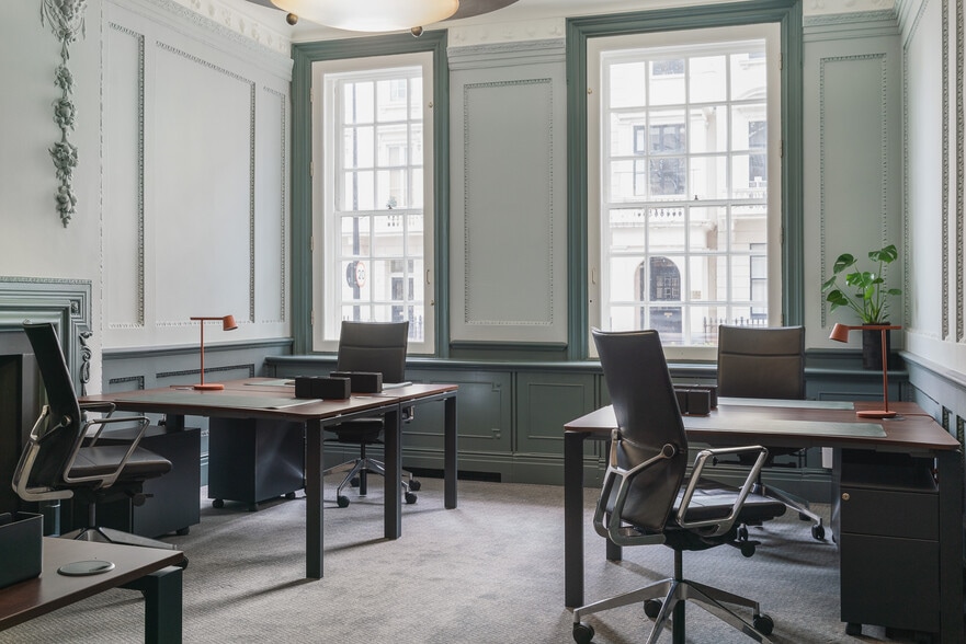 2-6 Eaton Gate, London for lease - Interior Photo - Image 3 of 6