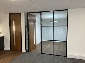 Maritime Walk, Southampton for lease Interior Photo- Image 1 of 5