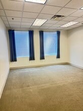 16600 N Dallas Pky, Dallas, TX à louer Photo intérieure- Image 1 de 3