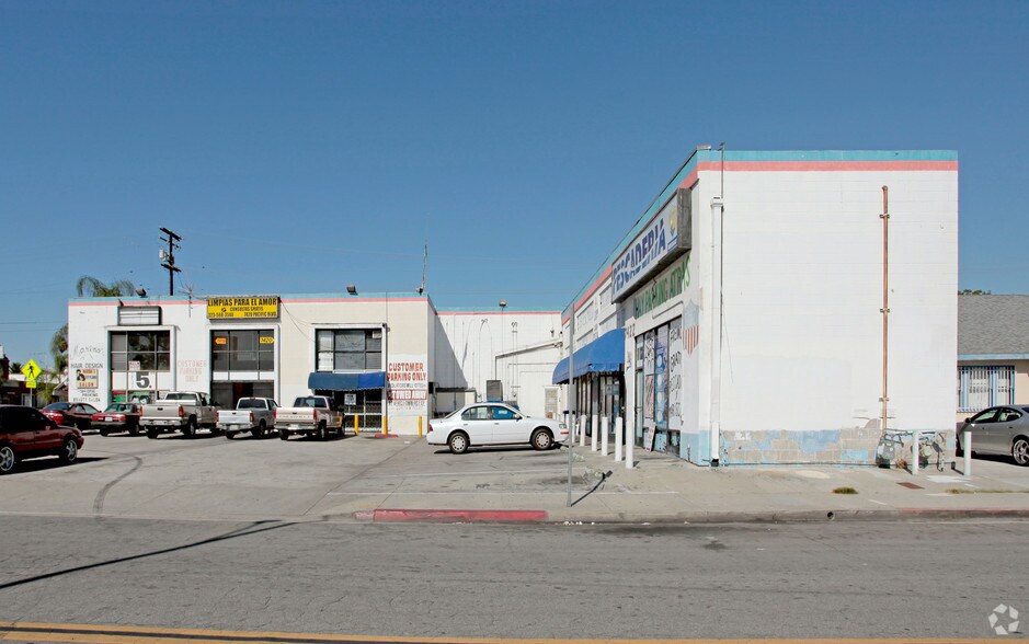 7412-7422 Pacific Blvd, Huntington Park, CA à louer - Photo du bâtiment - Image 3 de 4