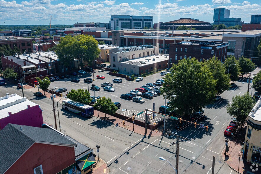 200 E Marshall St, Richmond, VA à louer - Photo du bâtiment - Image 3 de 4