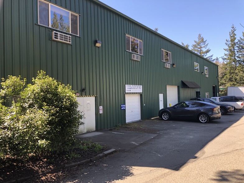 12685 Miller Rd NE, Bainbridge Island, WA for lease - Building Photo - Image 1 of 3