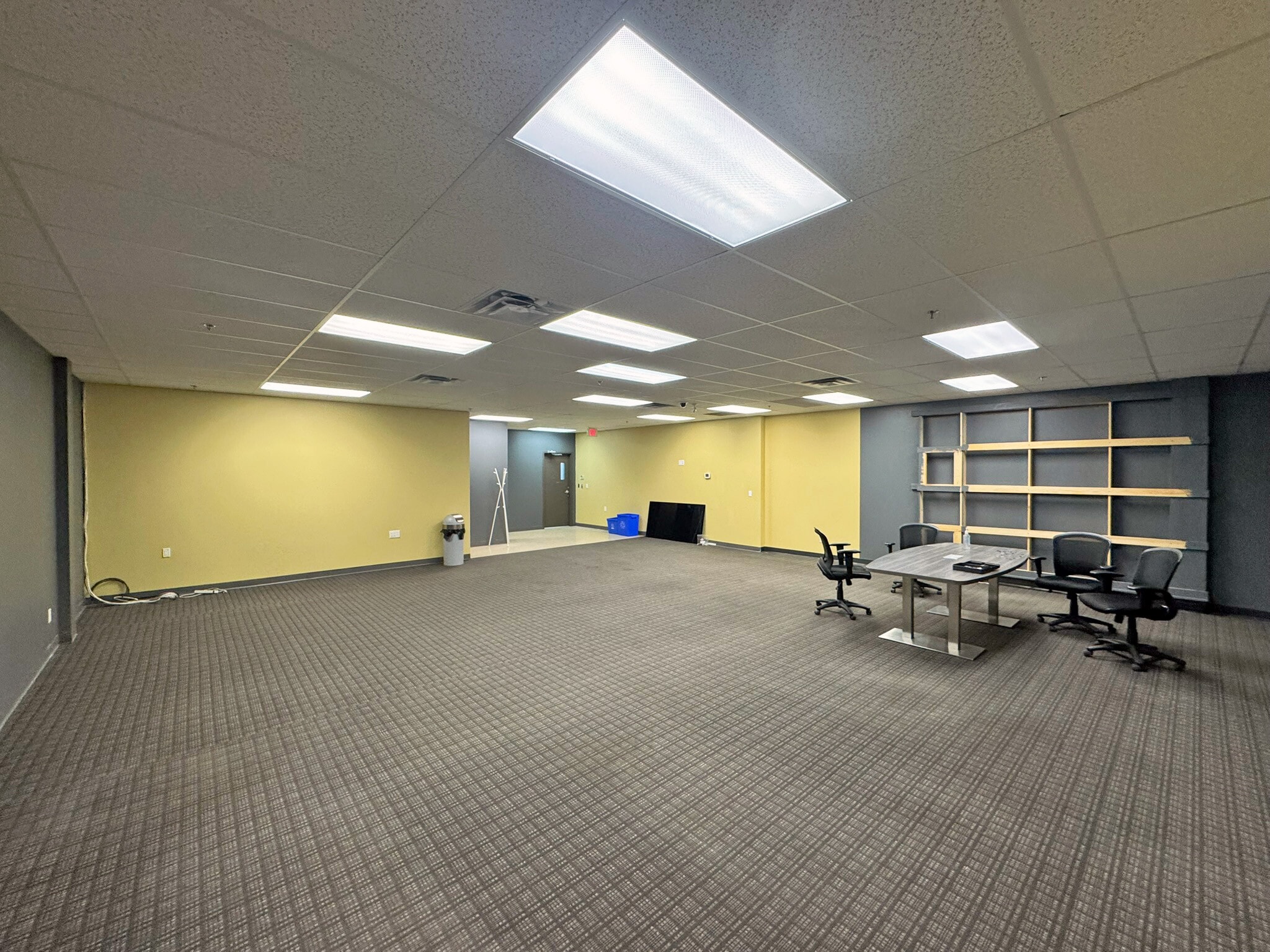 3603-3639 8 St SE, Calgary, AB for lease Interior Photo- Image 1 of 3