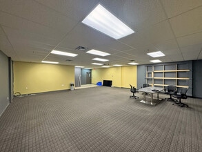 3603-3639 8 St SE, Calgary, AB for lease Interior Photo- Image 1 of 3
