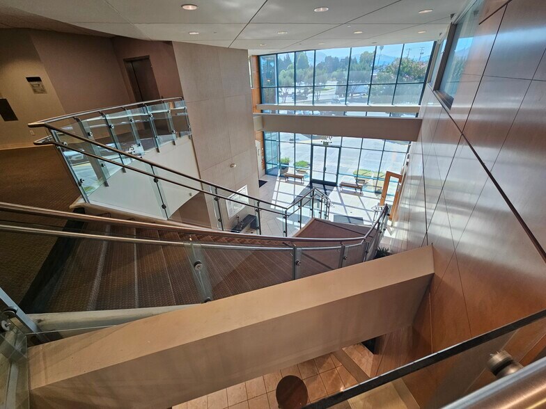 995 Montague Expy, Milpitas, CA for lease - Lobby - Image 3 of 7