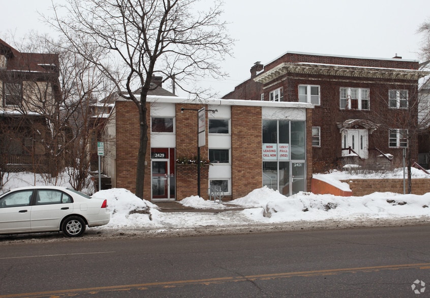 2429-2431 S Lyndale Ave, Minneapolis, MN à vendre - Photo du bâtiment - Image 2 de 8