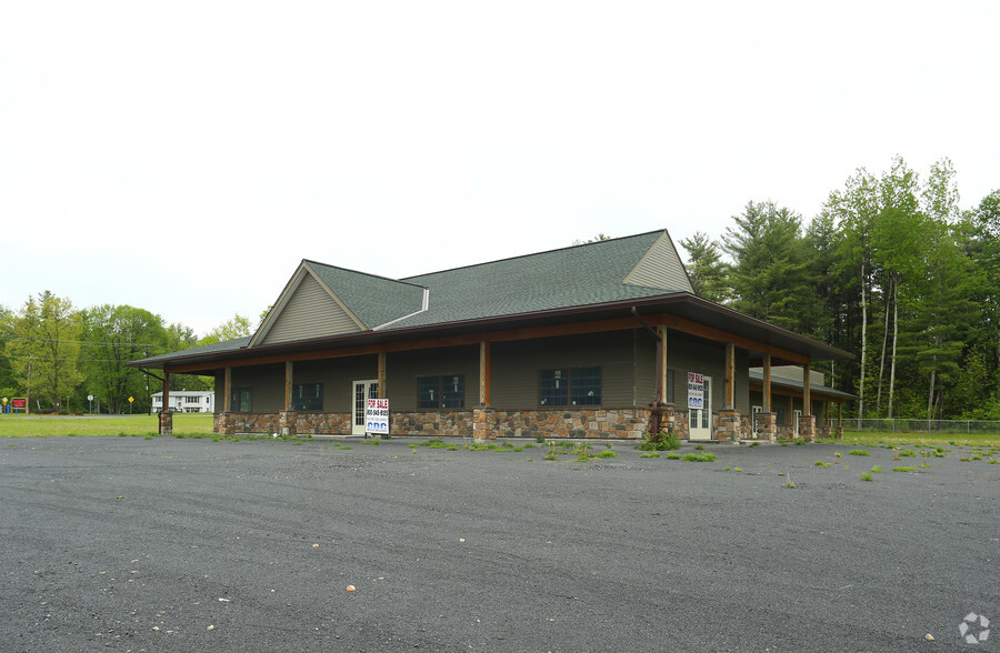 2071 State Route 22B, Morrisonville, NY à vendre - Photo principale - Image 1 de 1