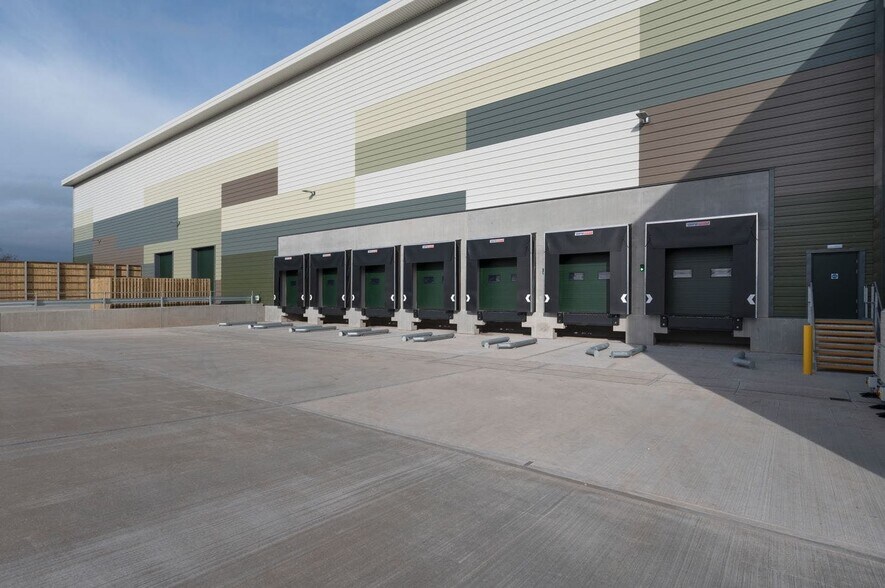 Birmingham Rd, Redditch for lease - Building Photo - Image 3 of 9