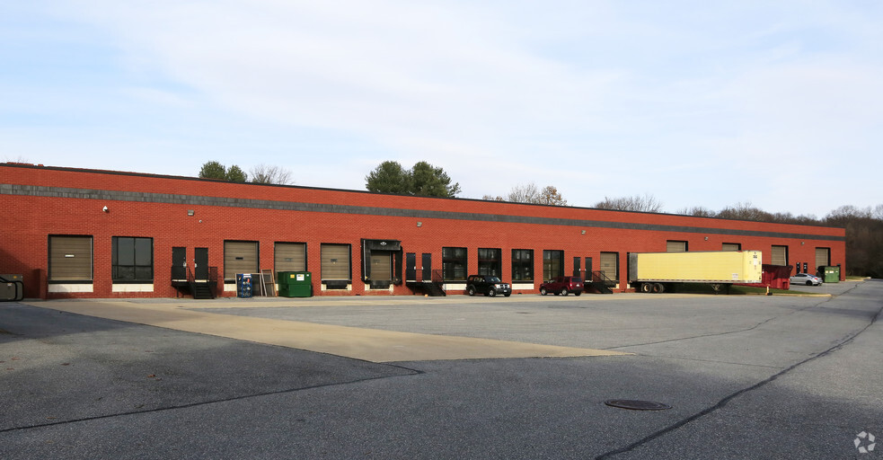 11445 Cronridge Dr, Owings Mills, MD for lease - Building Photo - Image 2 of 5