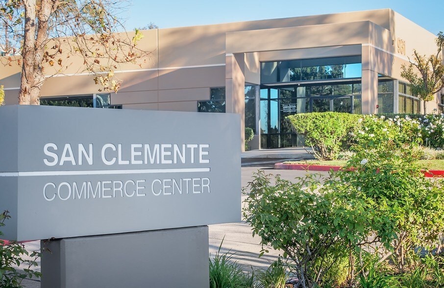 927 Calle Negocio, San Clemente, CA à louer - Photo du bâtiment - Image 2 de 5