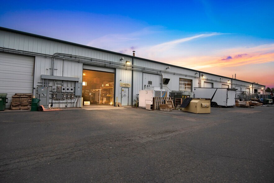 9690 Dallas St, Commerce City, CO à vendre - Photo du bâtiment - Image 2 de 18