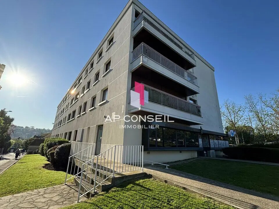 Retail in La Celle-Saint-Cloud for sale Building Photo- Image 1 of 13