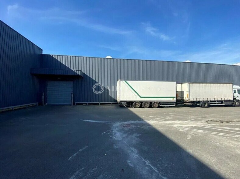 Flex in Aulnay Sous Bois for lease - Building Photo - Image 2 of 3