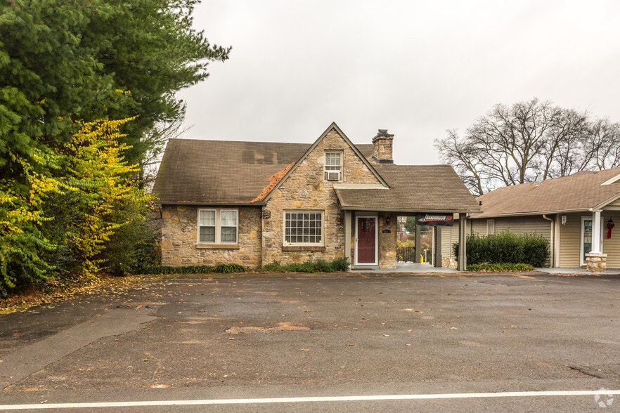 2613 Westwood Dr, Nashville, TN for lease - Primary Photo - Image 1 of 2