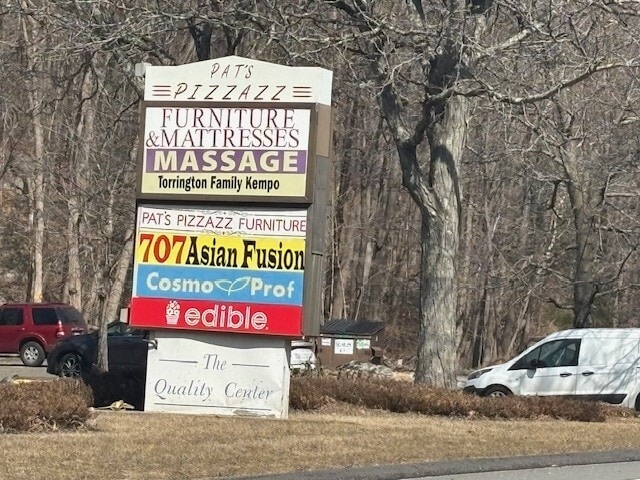 679-711 Winsted Rd, Torrington, CT for lease - Building Photo - Image 3 of 3