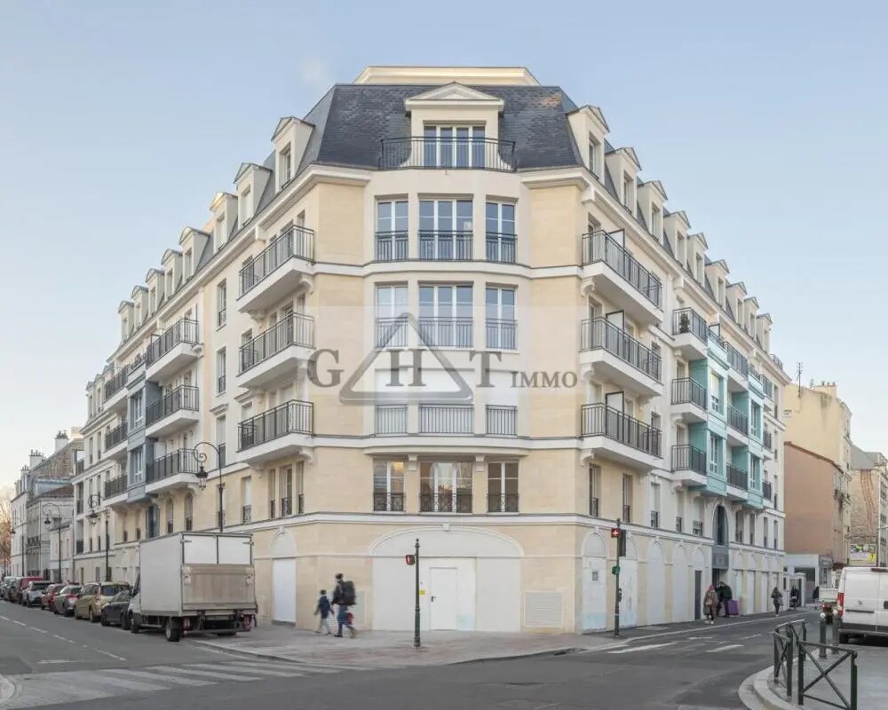 Retail in Puteaux for sale Building Photo- Image 1 of 4