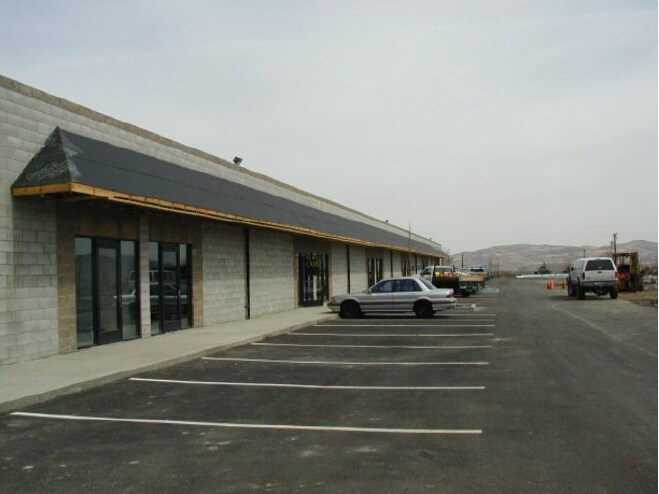 2530 Sutro St, Reno, NV à louer - Photo du bâtiment - Image 2 de 6