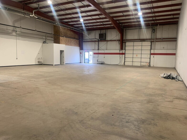 3 Quest Dr, Bloomington, IL à louer - Photo du bâtiment - Image 3 de 5