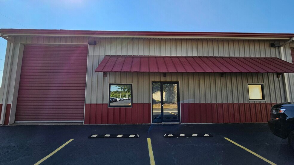 605 W Oakland Pl, Broken Arrow, OK à vendre - Photo principale - Image 1 de 1