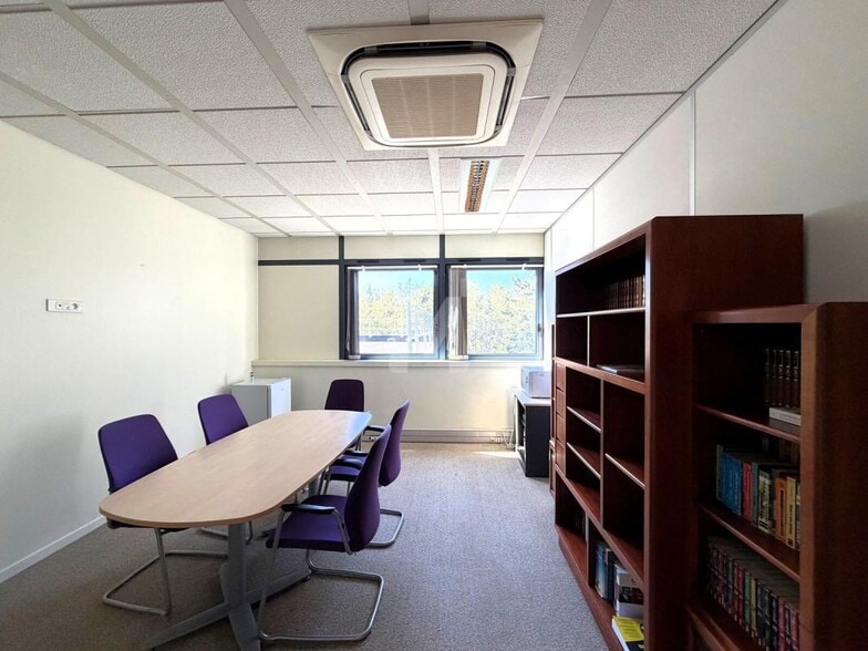 Bureau dans Saclay à vendre - Photo intérieure - Image 3 de 10