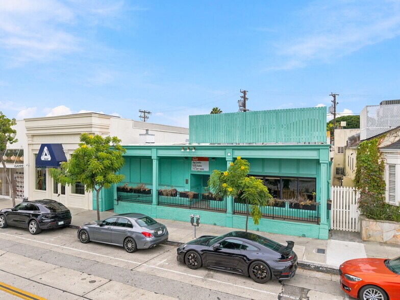 9010 Melrose Ave, West Hollywood, CA à vendre - Photo du bâtiment - Image 2 de 17