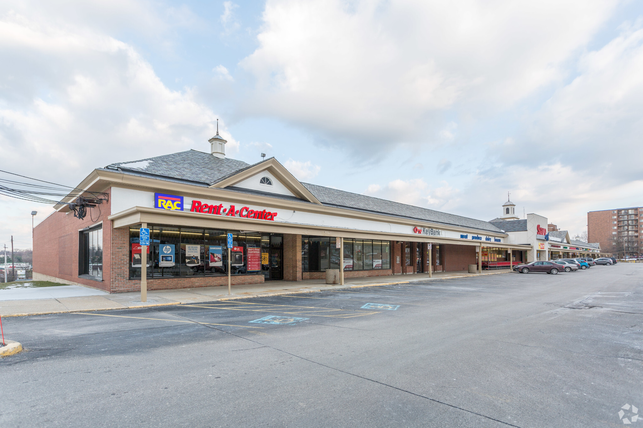 498-552 S Canton Rd, Akron, OH for lease Primary Photo- Image 1 of 7