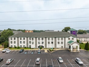 220 Caravan Dr, Elkhart, IN - Aerial  map view