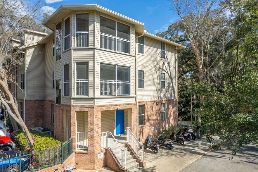 629 SW 9th St, Gainesville, FL à vendre - Photo du bâtiment - Image 2 de 19