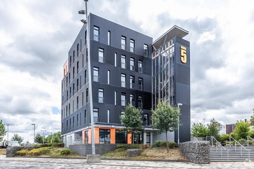 Bridge St E, Middlesbrough à louer - Photo du bâtiment - Image 2 de 5