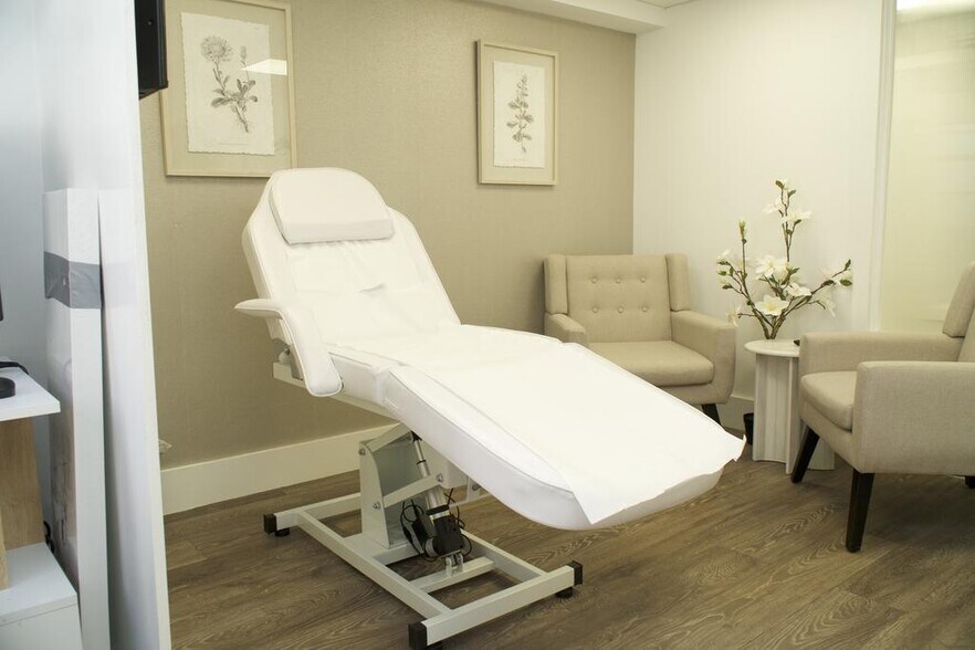 2-6A Hampstead High St, Londres à louer - Photo intérieure - Image 1 de 11