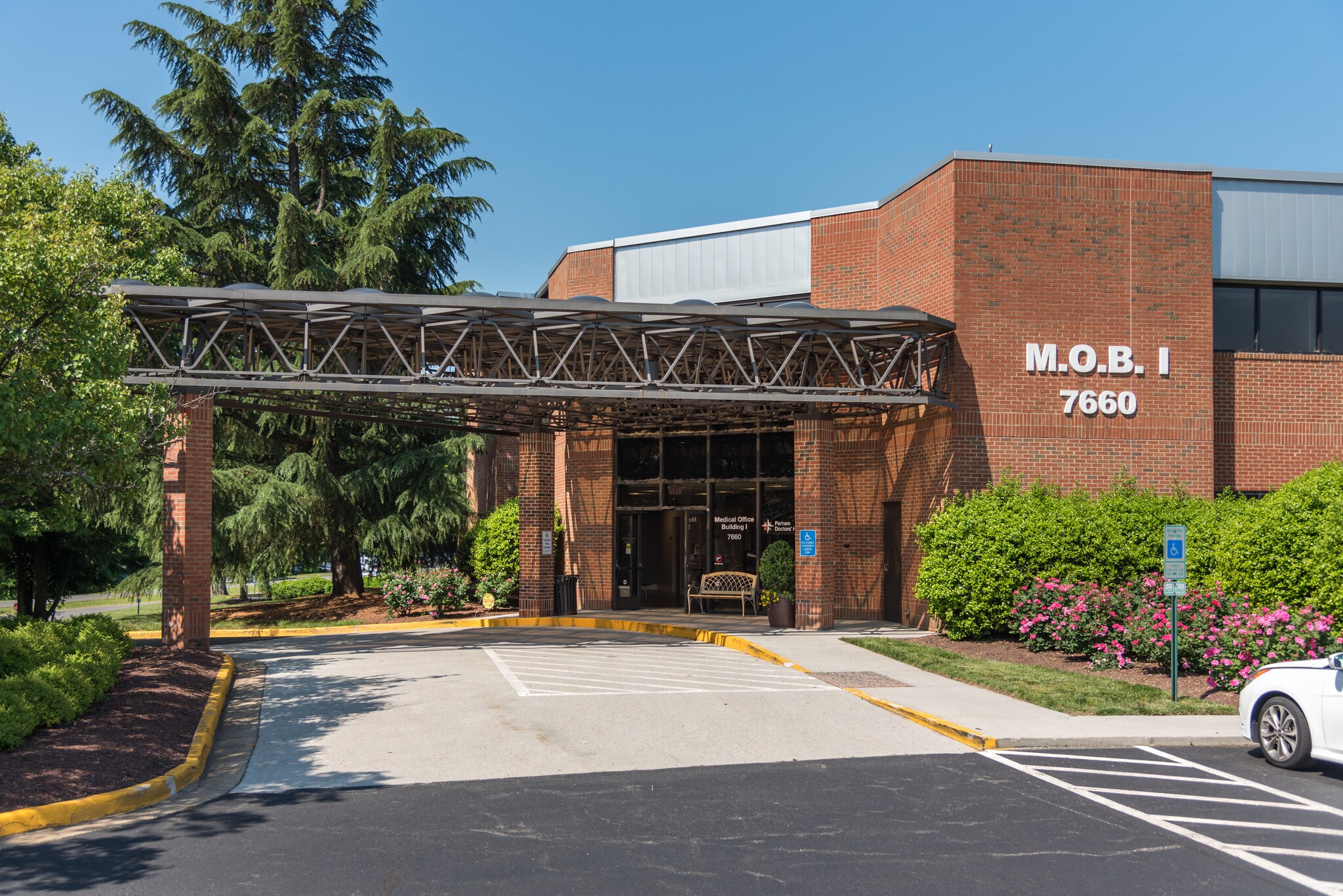 7660 E Parham Rd, Richmond, VA for lease Primary Photo- Image 1 of 3