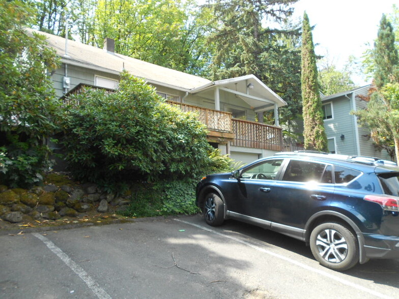 3526-3538 SW Beaverton Hillsdale Hwy, Portland, OR for sale - Building Photo - Image 3 of 6