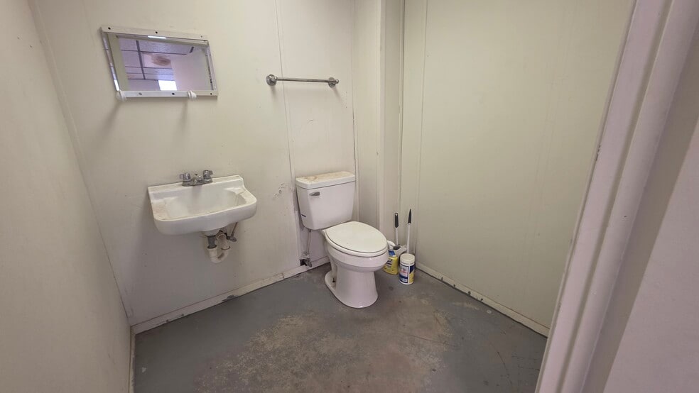 1609 E Taylor Ave, Midland, TX for sale - Building Photo - Image 3 of 25