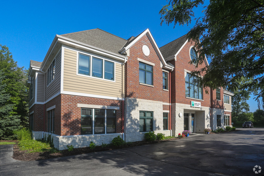 10033 N Port Washington Rd, Mequon, WI à louer - Photo principale - Image 1 de 6