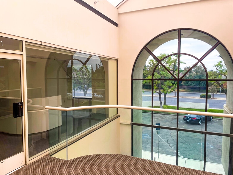 2440 W Shaw Ave, Fresno, CA for lease - Interior Photo - Image 3 of 6