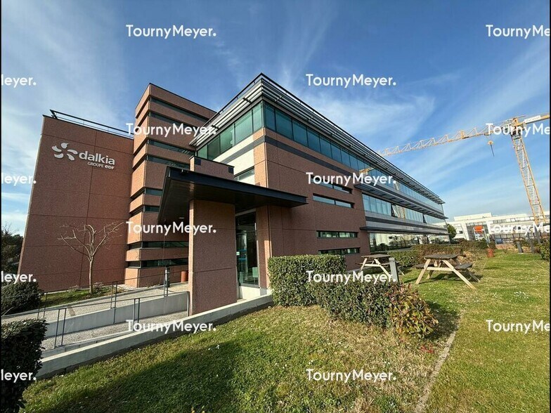6 Rue Francoise D'Eaubonne, Toulouse for lease - Building Photo - Image 2 of 7