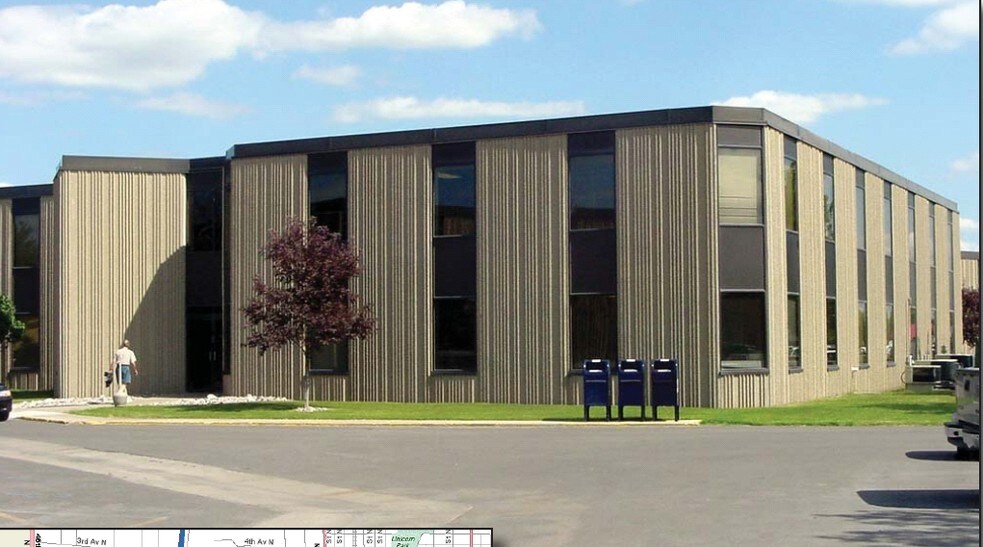 1111 Westrac Dr, Fargo, ND à louer - Photo du bâtiment - Image 1 de 2