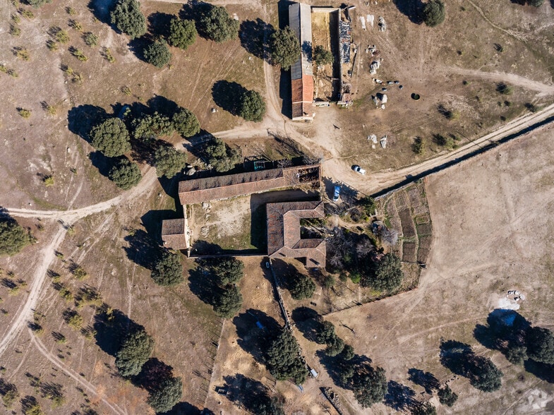 Land in Colmenar del Arroyo, Madrid for sale - Building Photo - Image 2 of 24
