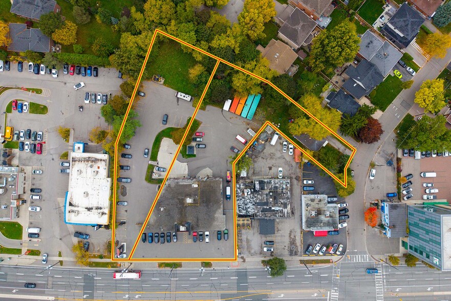 5312 Dundas St W, Toronto, ON à vendre - Aérien - Image 1 de 12