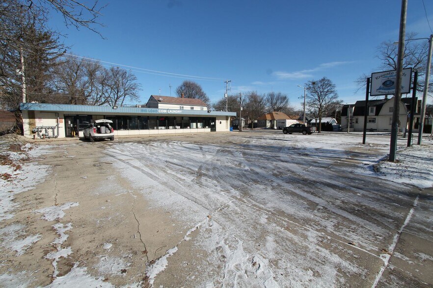 312 W Keefe Ave, Milwaukee, WI à vendre - Photo du bâtiment - Image 3 de 13