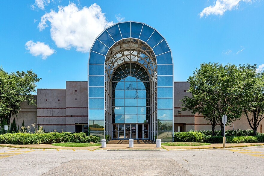 2901 E South Blvd, Montgomery, AL à louer - Photo du bâtiment - Image 3 de 4