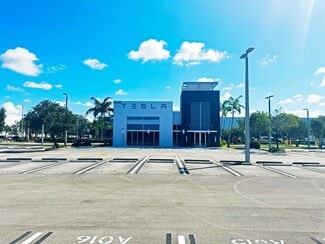 Plus de détails pour 14499 NW 57th Ave, Miami Gardens, FL - Commerce de détail à vendre
