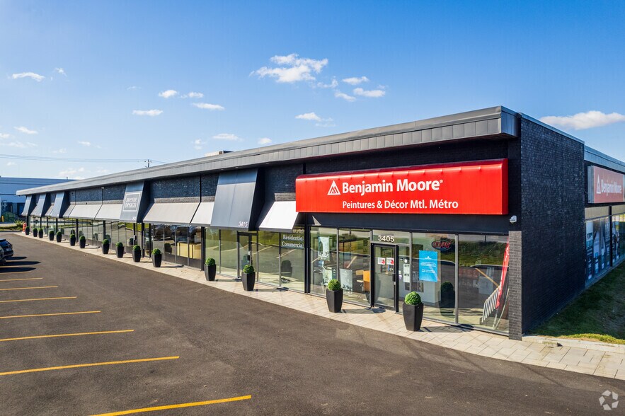 3405-3479 Boul de la Côte-Vertu, Montréal, QC à louer - Photo du bâtiment - Image 3 de 7