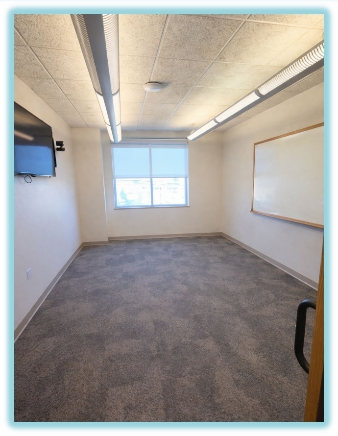 2725 Rocky Mountain Ave, Loveland, CO à louer Photo intérieure- Image 1 de 11