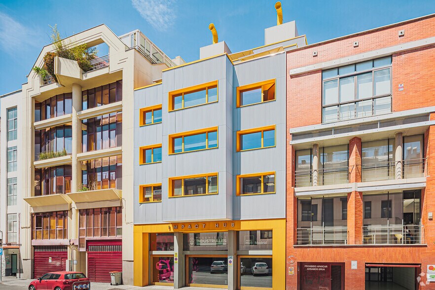 Calle Javier Ferrero, 10, Madrid, Madrid à louer - Photo du bâtiment - Image 3 de 19