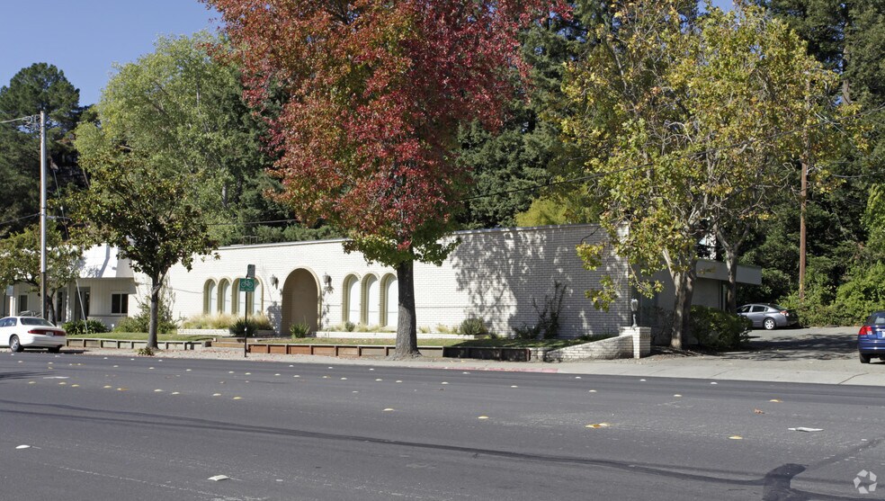 3688 Mount Diablo Blvd, Lafayette, CA à vendre - Photo principale - Image 1 de 5