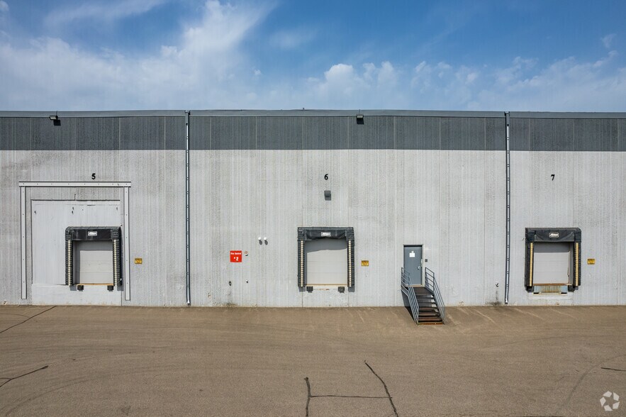 2075-2085 Ellis Ave, Saint Paul, MN à louer - Photo du bâtiment - Image 3 de 5
